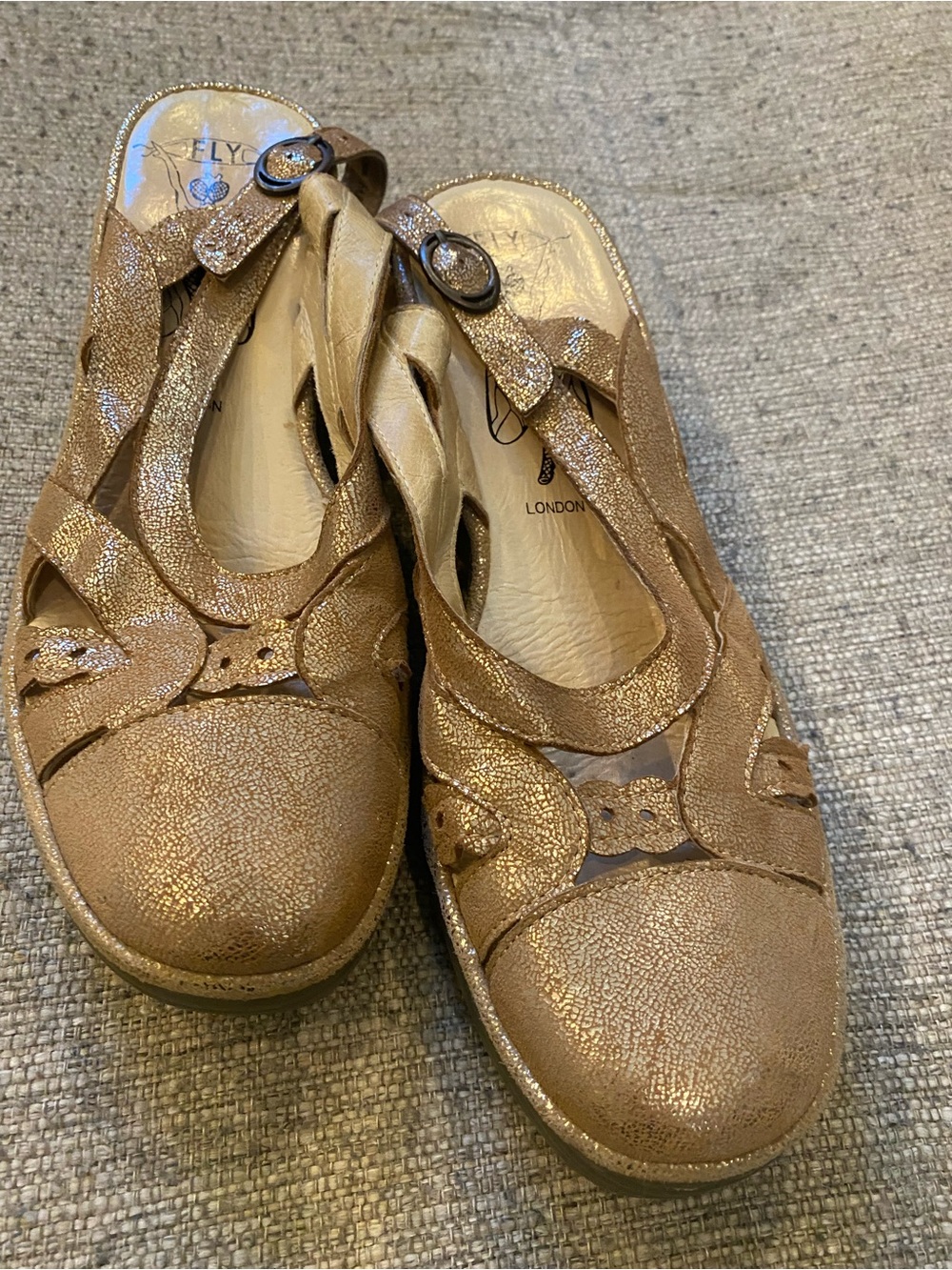 Fly London Women's Shimmery Beige Leather Mary Jane